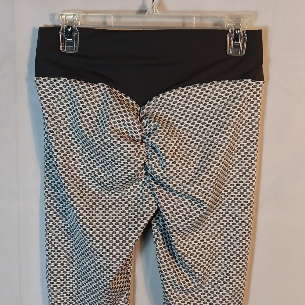Bootie Lifting Leggings - Picture 6 of 8